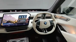 All-New 2027 BMW X5 Debuts with Neue Klasse Design and 700km iX5 EV - image 21