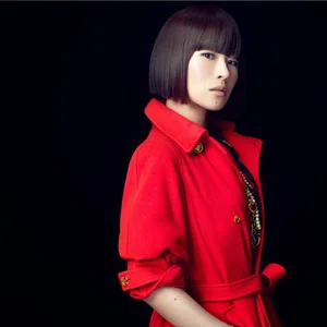 Scandal Rocks Entertainment Industry: Singer Involved with Married Economist - image 1