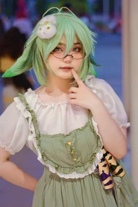 Viral Beauty: Popular Cosplayer Stuns Fans by Revealing Her Natural Look - image 1