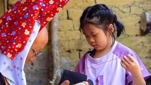 A Father and Daughter’s Journey: Finding Connection Across Thousands of Miles with Nấm - image 8