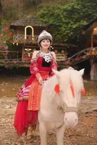 Actress Tra My: Memories of 'Gap Nhau Cuoi Tuan' and Beauty Secrets - image 1