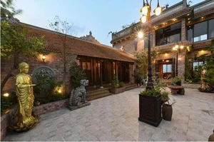 Inside a Stunning and Unique 500sqm Luxury Villa in Hanoi - image 4