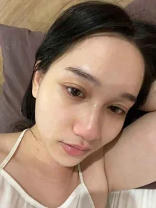 Actress Truc Anh Stuns Fans with Refreshing New Pink Bikini Photoshoot - image 3