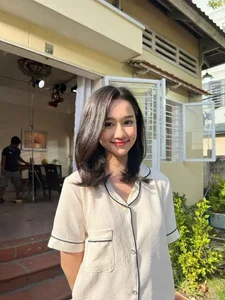Actress Truc Anh Stuns Fans with Refreshing New Pink Bikini Photoshoot - image 2