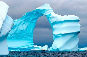 Unrivaled Gemstone Discovered in Antarctica: A Rare Geological Miracle - image 4
