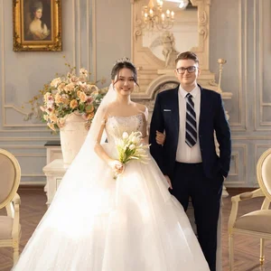 The Fairy Tale Romance of an American Man and a Girl from Nghe An - image 3