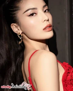 Stunning Photos of Miss Vietnam Ky Duyen in Elegant Bikini Outfits - image 9