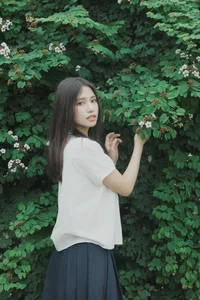 YiTuYu Art Language Vol.9952: Ai He Zhen Zhu Niu Nai Photo Collection - image 14