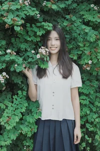 YiTuYu Art Language Vol.9952: Ai He Zhen Zhu Niu Nai Photo Collection - image 0