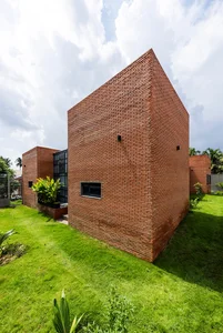Beat the Heat: Stunning Tropical House Design in Bustling Saigon - image 7