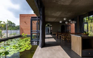 Beat the Heat: Stunning Tropical House Design in Bustling Saigon - image 8
