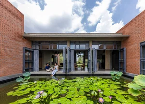 Beat the Heat: Stunning Tropical House Design in Bustling Saigon - image 10
