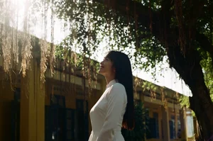 The Ethereal Muse Stepping Out of Nguyen Nhat Anh's Classic Novel - image 1
