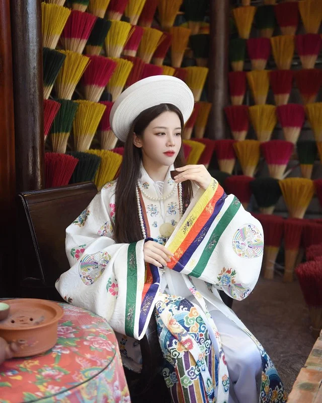 Stunning Nhat Binh Traditional Vietnamese Attire Worn by Tan Hiep Hung Heiress
