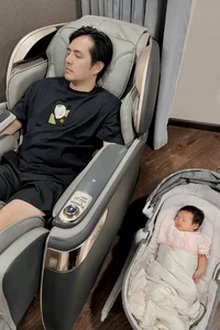 Celebrity News: Phuong Oanh's Twins Revealed and Nha Phuong's 6th Anniversary - image 6