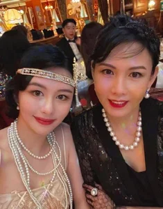 Billionaire’s Wife and Her Daughters: Overcoming Scrutiny with Grace - image 12