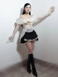 Vietnamese Comedian Puka Shows Off Stunning Post-Pregnancy Glow Three Months After Giving Birth - image 8