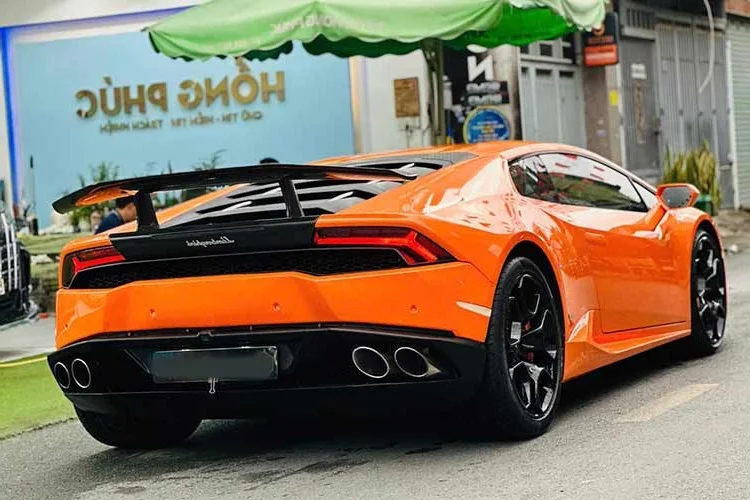 Stunning Lamborghini Huracan with Prestige License Plate Arrives in HCMC