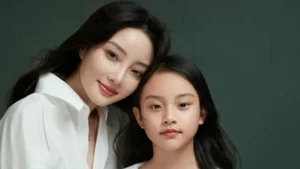 Li Xiaolu: The Resilient U50 Beauty Thriving Beyond Showbiz Scandals - image 3