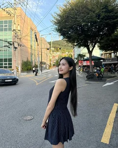 Doan Hai My Flaunts Gorgeous Postpartum Figure in Elegant Photos - image 3