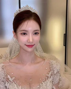 Top Korean Bridal Makeup and Hairstyle Trends for Late 2023 - image 5