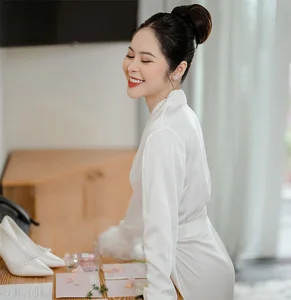 Vietnamese Footballer Lam Ti Phong’s Wife Captivates Fans with Stunning Beauty and Elegance - image 1