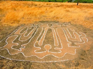 Unlocking the Past: 12,000-Year-Old Petroglyphs Reveal Ancient Civilizations - image 2