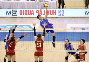 Bich Tuyen Powers Vietnam to Victory, Breaking SEA V-League Records - image 2