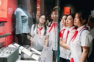 Spreading Patriotism: A Stunning Photo Collection at the Vietnam Military History Museum - image 7