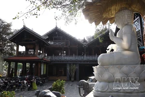 Architecture in Dak Lak: A Breathtaking Fusion of Central Highlands Tradition and Royal Court Elegance - image 4