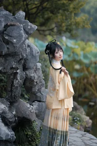 YiTuYu Art Language Vol.6135: The Ethereal Beauty of Hua Qi Hana - image 3