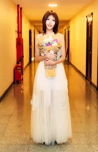 Spotlight: Meet the Talented 18-Year-Old Daughter of Jimmii Nguyen - image 2