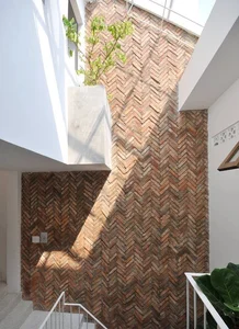 Innovative Architecture: Modern Tube House Design in Narrow Alleys - image 5