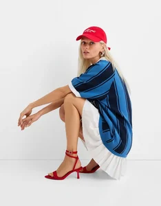 How to Style Red Shoes for a Bold and Chic Fashion Statement - image 0
