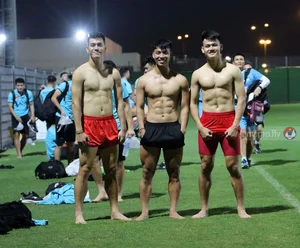 Vietnam National Football Team Stars Show Off Incredible Athletic Physiques - image 0