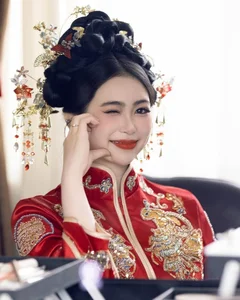 Cinematic Wedding: Vietnamese Bride's Stunning Chinese Drama-Style Photoshoot - image 0