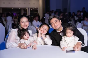 Van Trang and Husband Share Adorable Photos of Twin Daughters - image 11