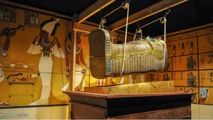 Ancient Floral Wreath on Famous Egyptian Pharaoh's Mummy Reveals Historical Secrets - image 7