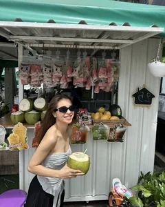 Stunning Post-Marriage Glow of Quang Hai's Famous Ex-Girlfriend - image 1