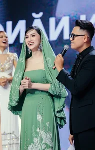 Huong Giang Receives Sweet Blessings and Big News from Elite Friends - image 4