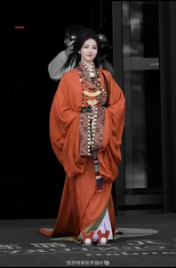 Modern Elegance Meets the Warring States: China's Top Historical Beauty - image 0