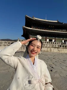 Phuong My Chi Channels Elegance at a Historic Korean Palace - image 0