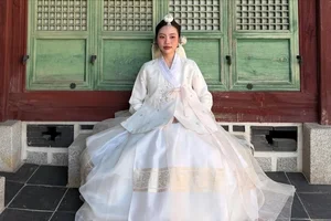 Phuong My Chi Channels Elegance at a Historic Korean Palace - image 7