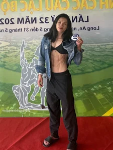 Meet the Viral Female Fitness Sensation Inspiring Millions with Her Muscular Physique - image 2