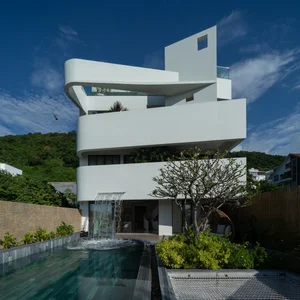 Nautical Luxury: A Stunning Beach Villa Designed Like a Ship’s Deck - image 1