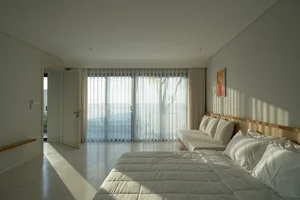 Nautical Luxury: A Stunning Beach Villa Designed Like a Ship’s Deck - image 0
