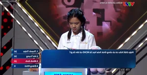 Thai Binh Student Achieves Surprising Victory in Road to Mount Olympia Competition - image 7