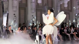 Quyen Linh's 18-Year-Old Daughter Lo Lem Makes Stunning Catwalk Debut - image 13