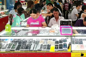 The Sudden Decline of Independent Phone Repair Shops Across China - image 0