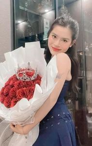 Kim Tử Long’s Beautiful Daughter Celebrates Joint Birthday with Her Famous Father - image 1